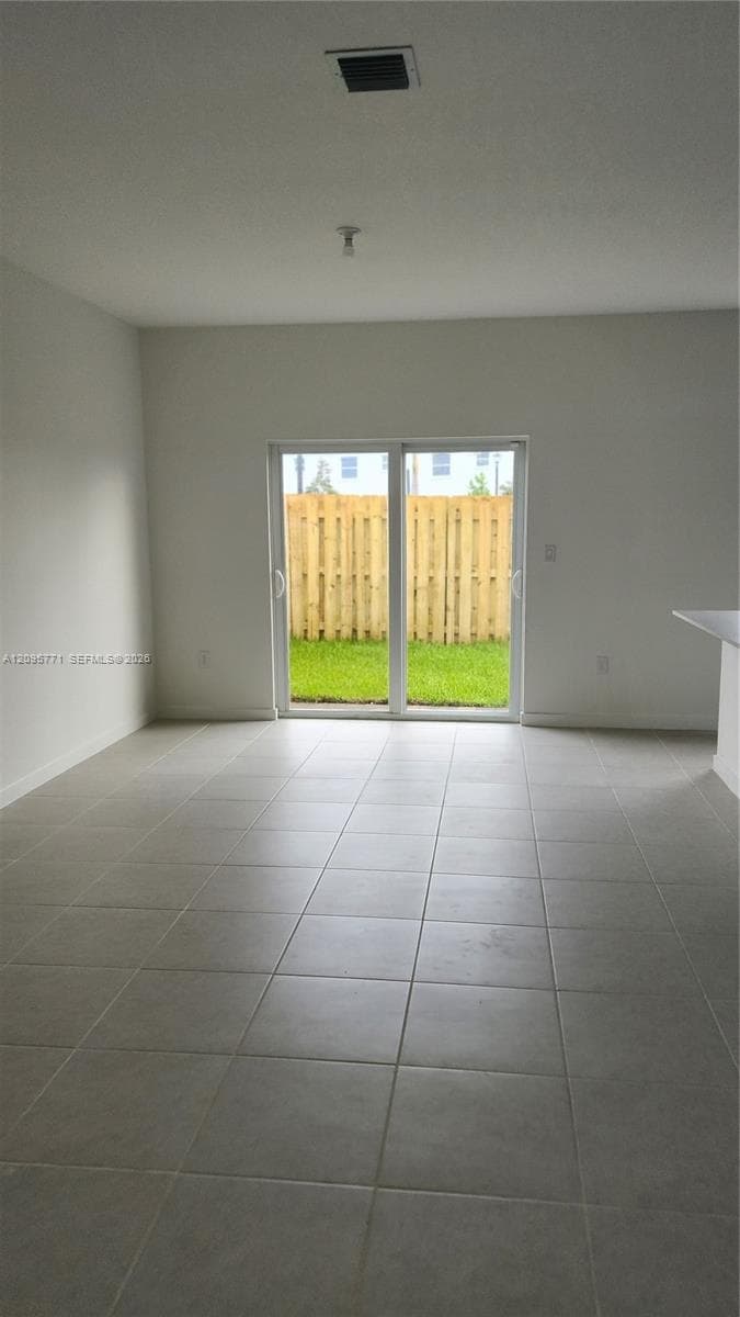 2518 SE 25th Dr #2518 photo 8