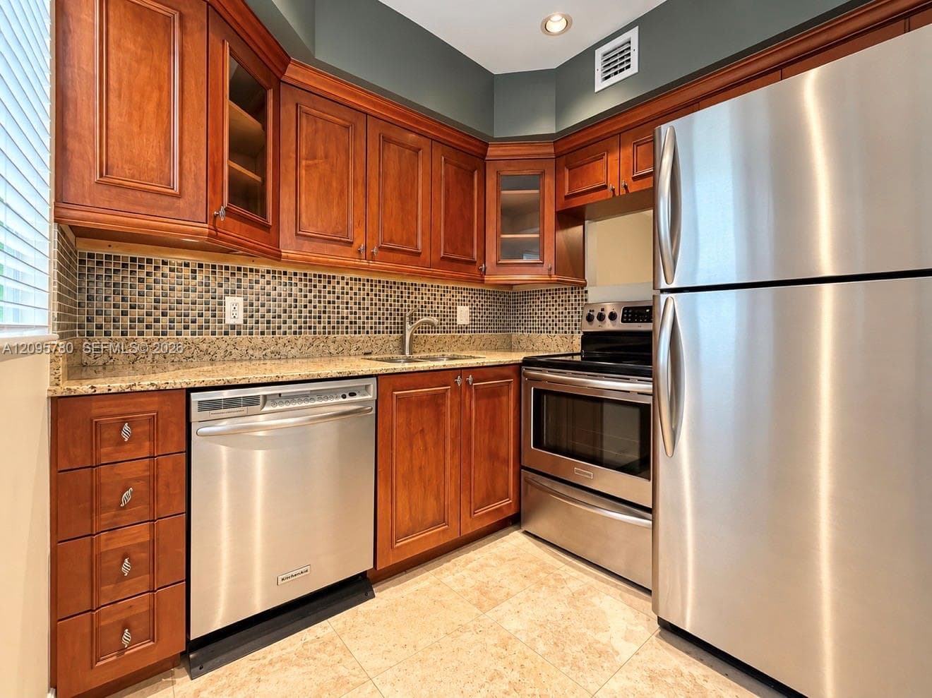 PARK PLACE CONDO · #203 in Fort Lauderdale - Photo 10