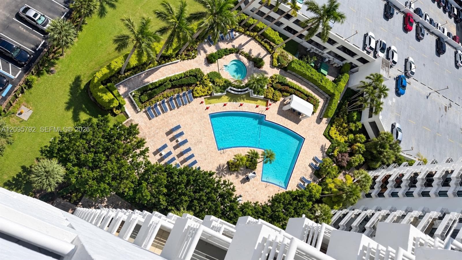 PARC CENTRAL AVENTURA EAS · #LP13 in Aventura - Photo 4