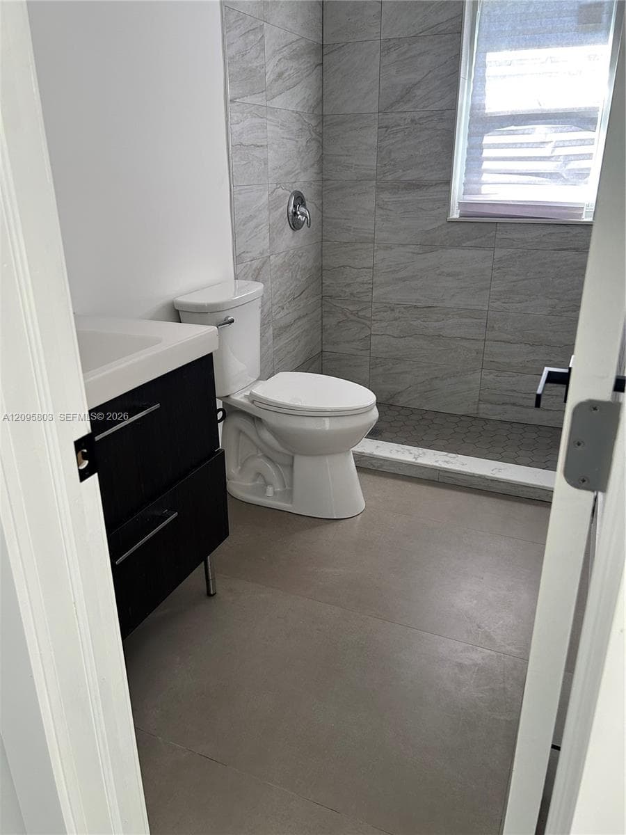20403 NW 44th Pl photo 12