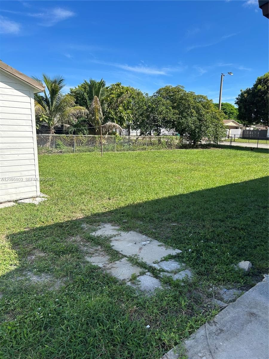 20403 NW 44th Pl photo 25