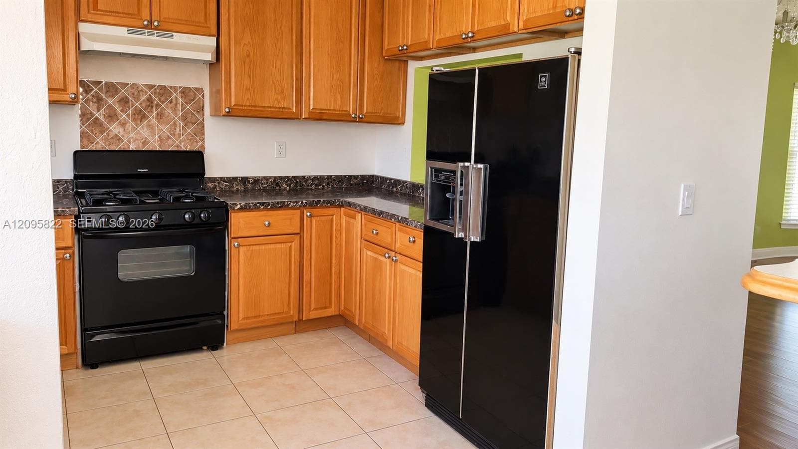 2343 Mckinley St photo 5