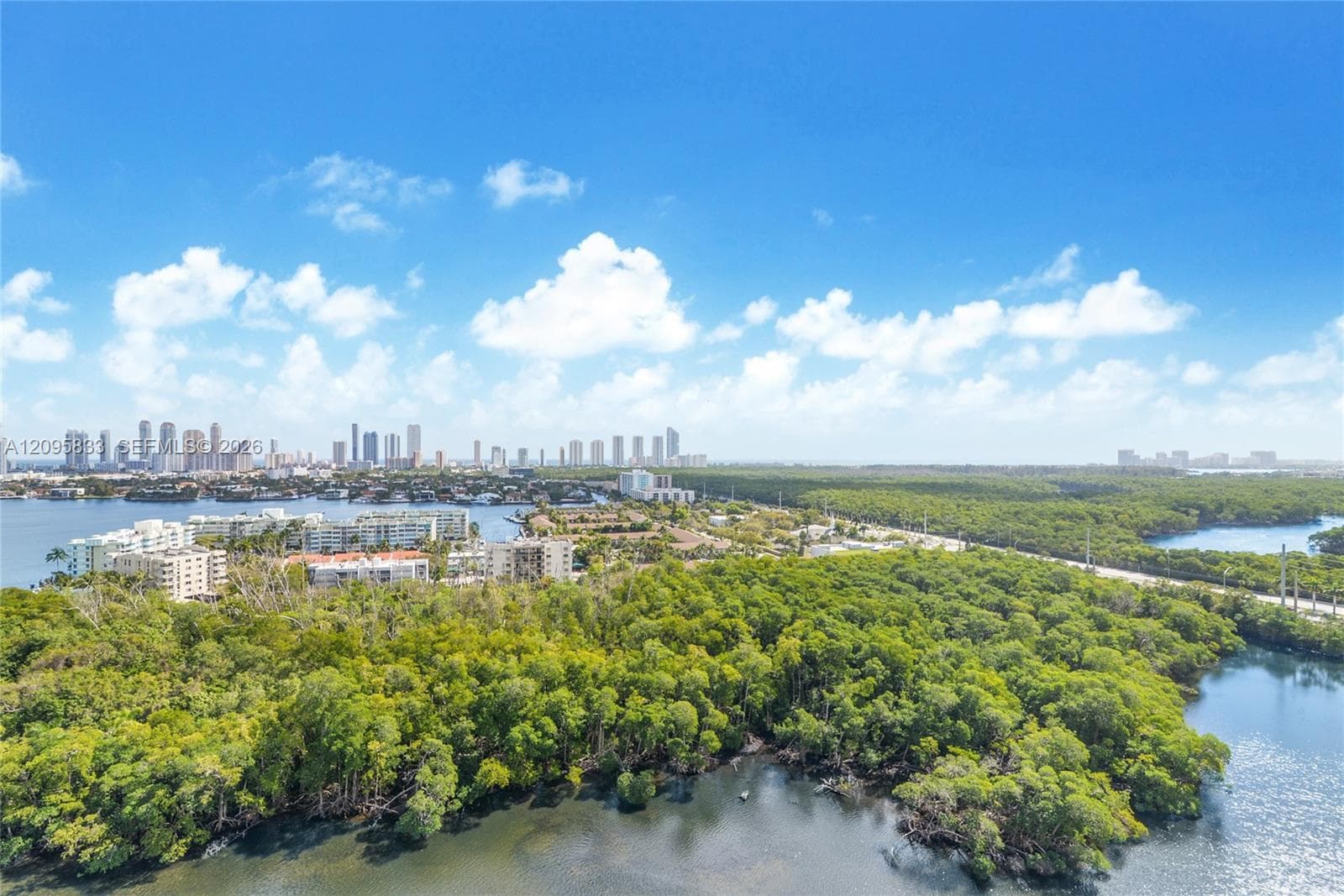 THE HARBOUR SOUTH CONDO · #2017 in North Miami Beach - Photo 22