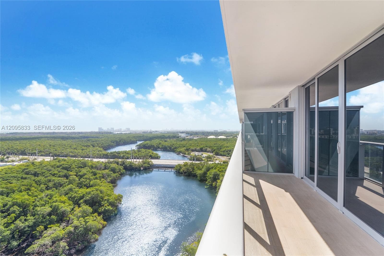THE HARBOUR SOUTH CONDO · #2017 in North Miami Beach - Photo 21