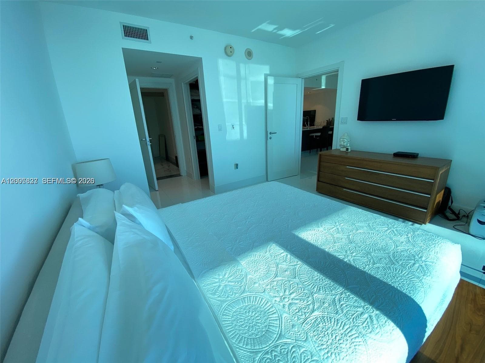 Epic · #4011 in Miami - Photo 10