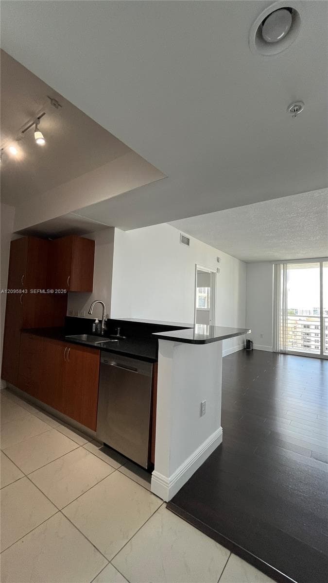 The Venture at Aventura · #1023 in Aventura - Photo 7