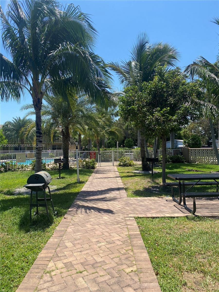2900 Ne 17th Ave · #118 in Pompano Beach - Photo 24