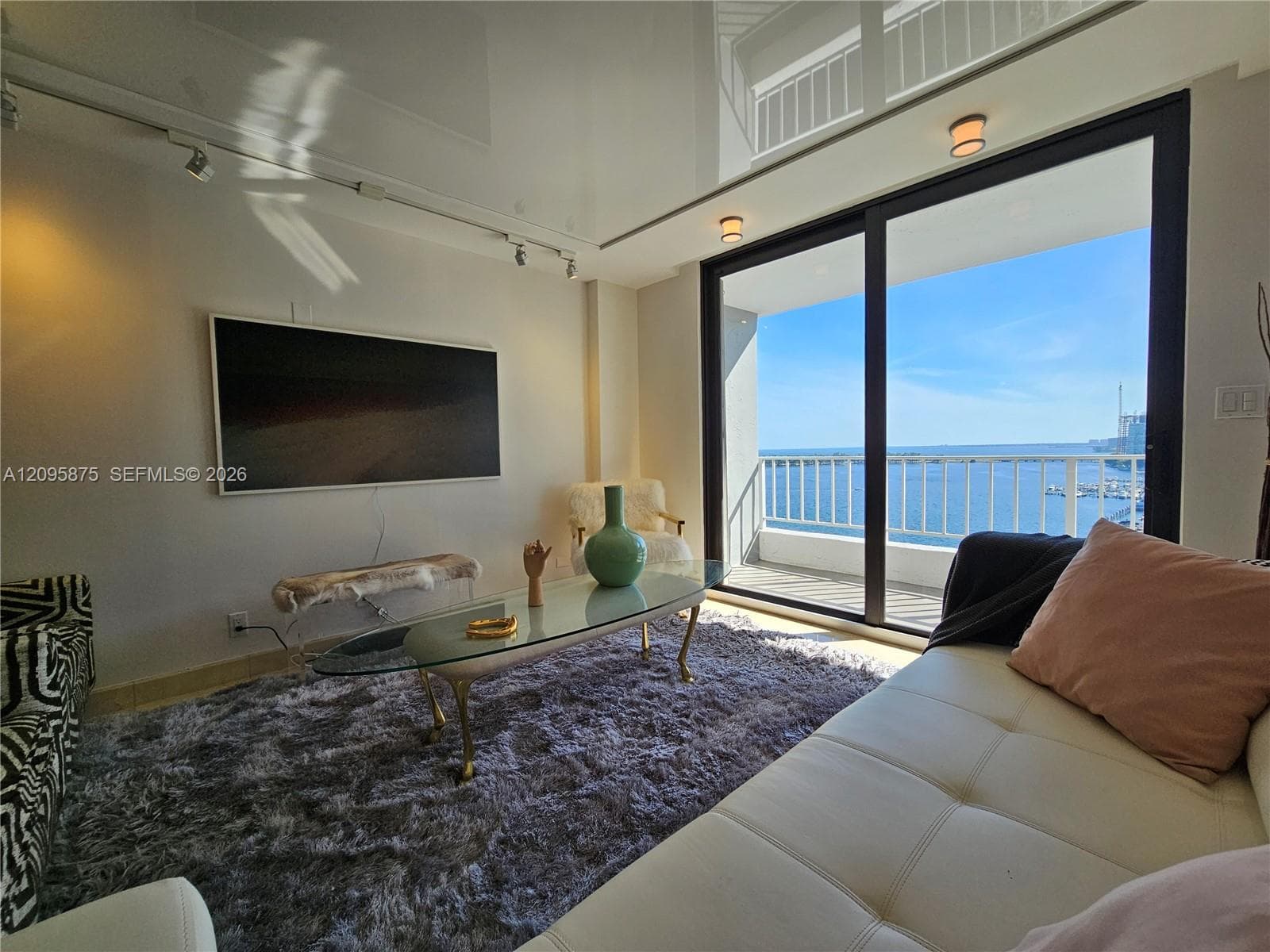 Brickell Harbour · #17K in Miami - Photo 2