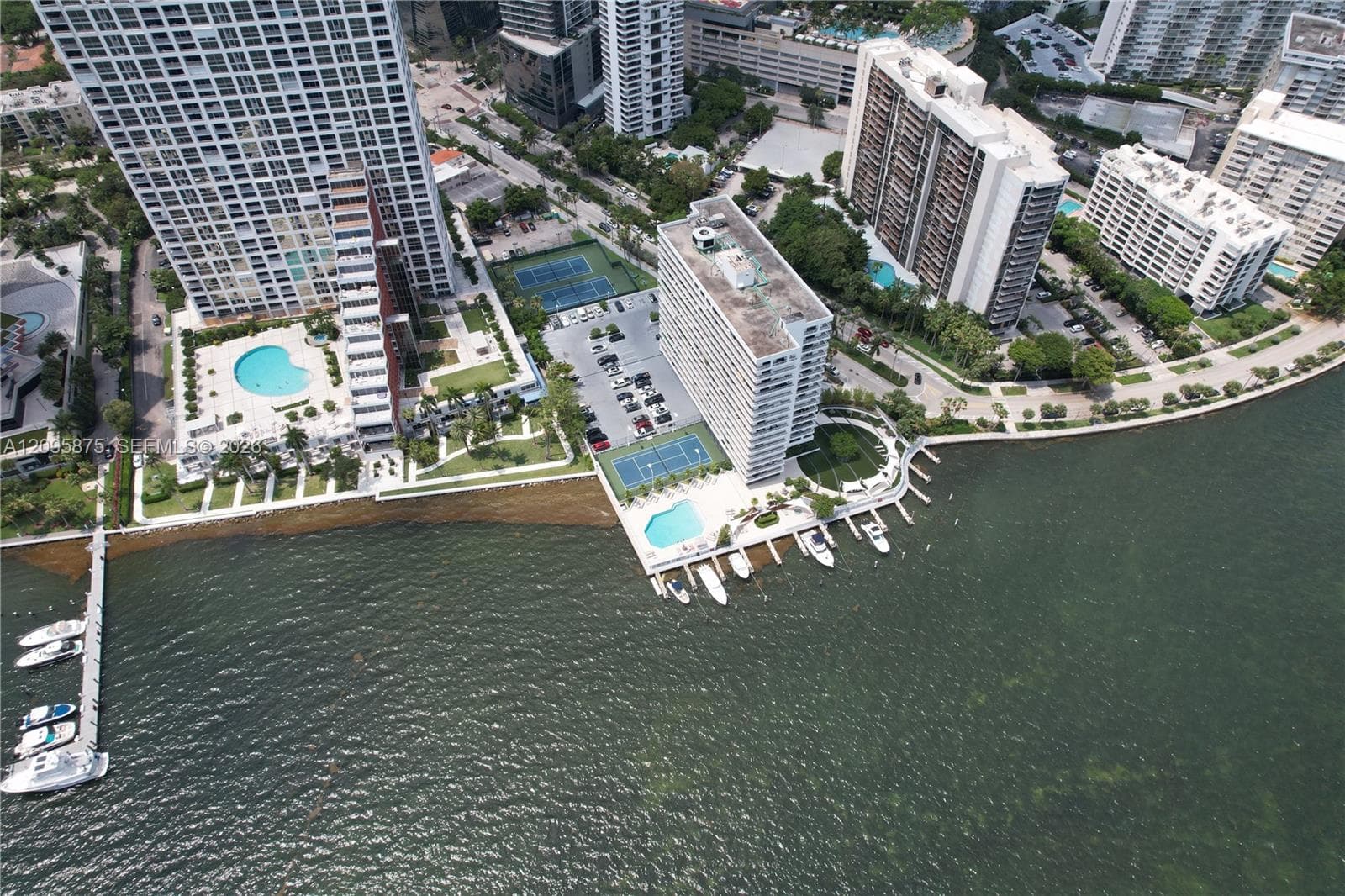 Brickell Harbour · #17K in Miami - Photo 19
