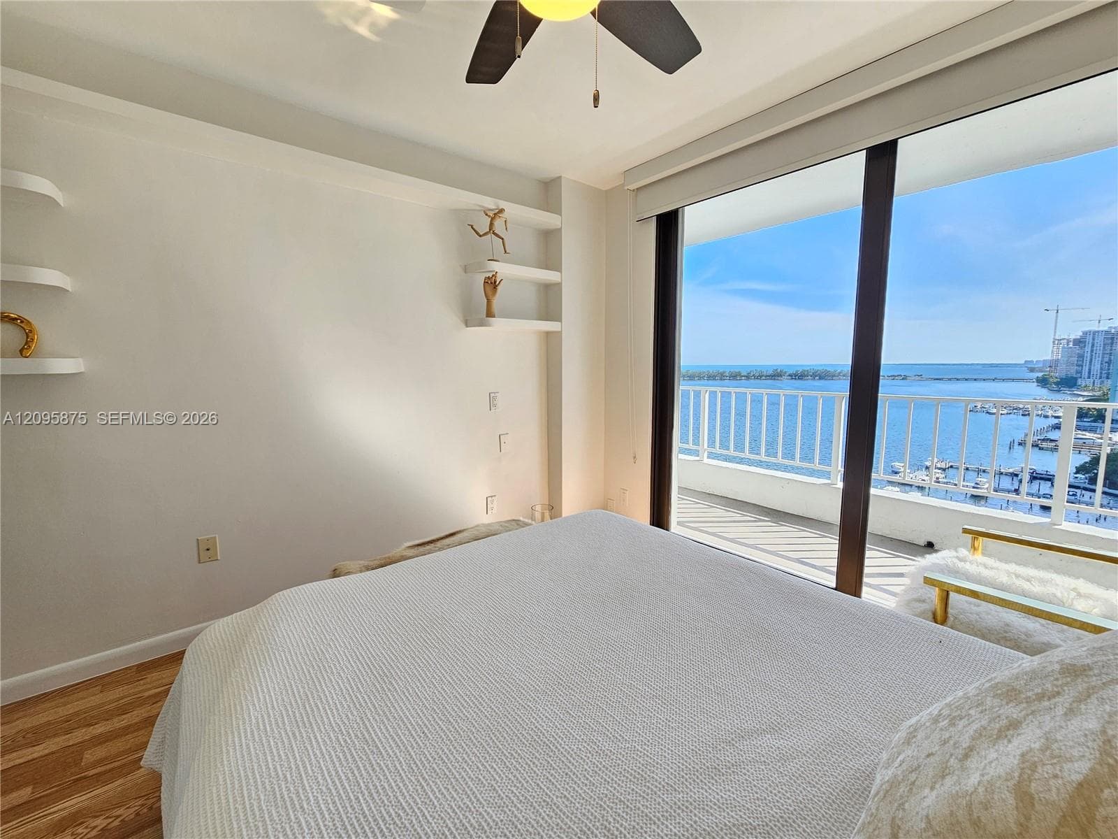 Brickell Harbour · #17K in Miami - Photo 11