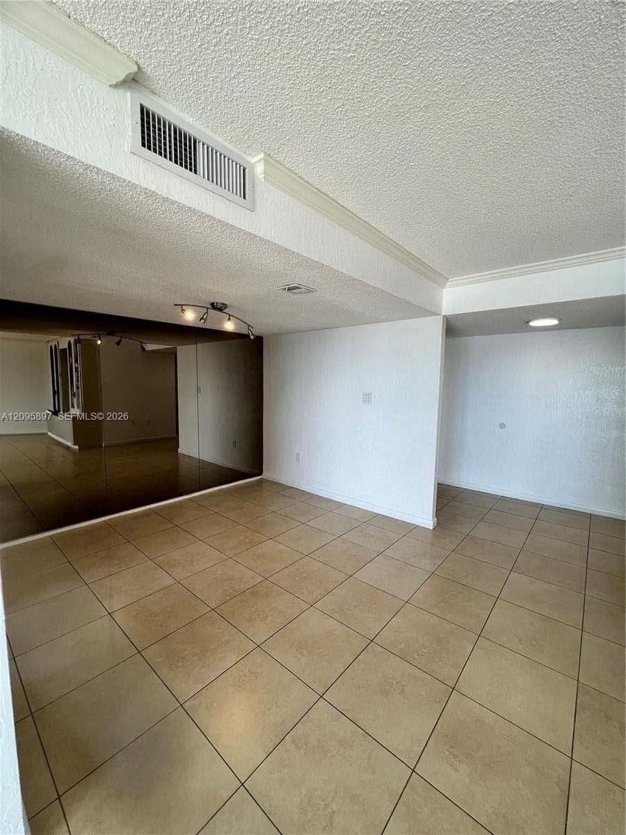 DEL PRADO MARINA · #1901 in Aventura - Photo 6