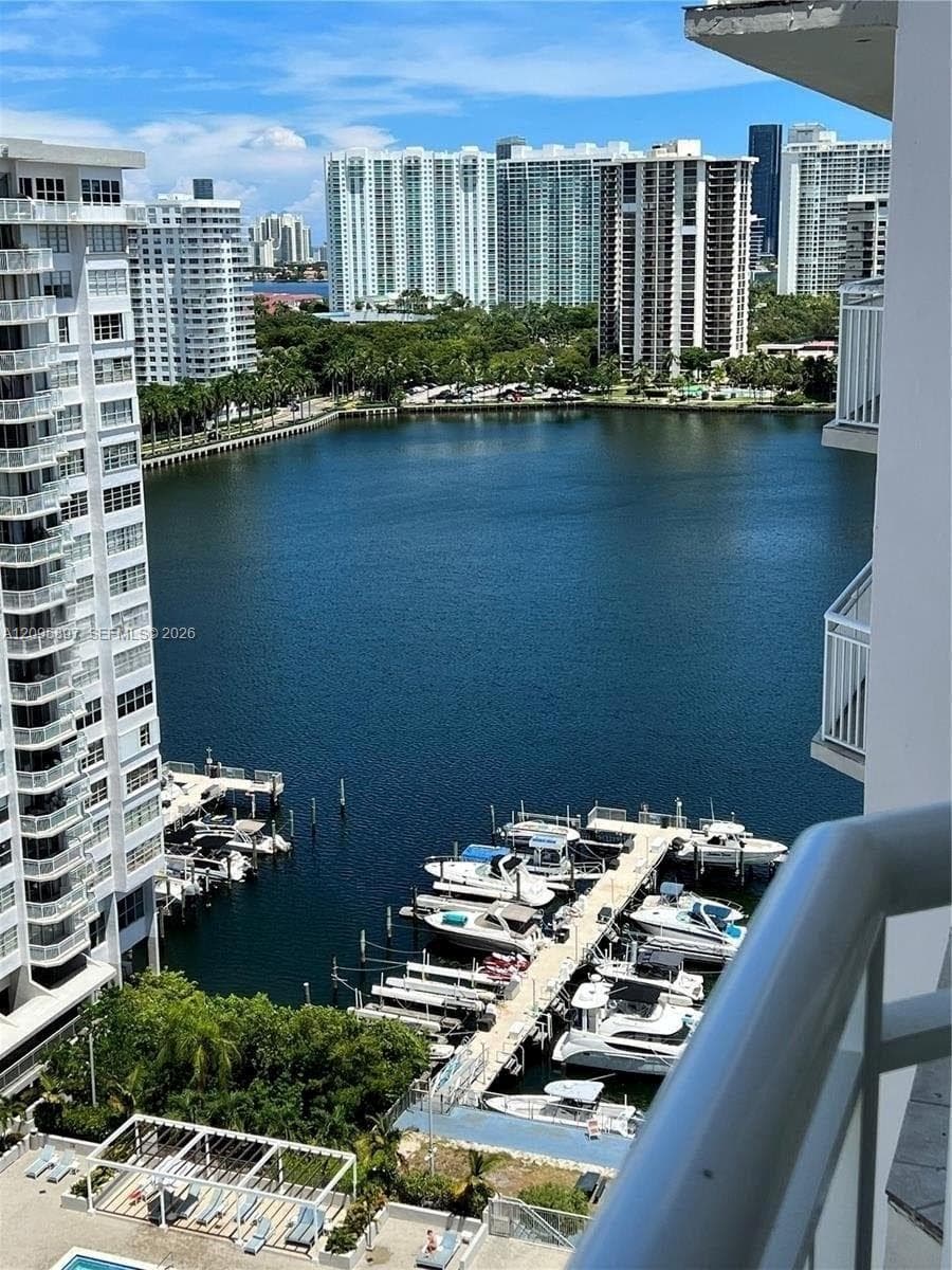 DEL PRADO MARINA · #1901 in Aventura - Photo 3