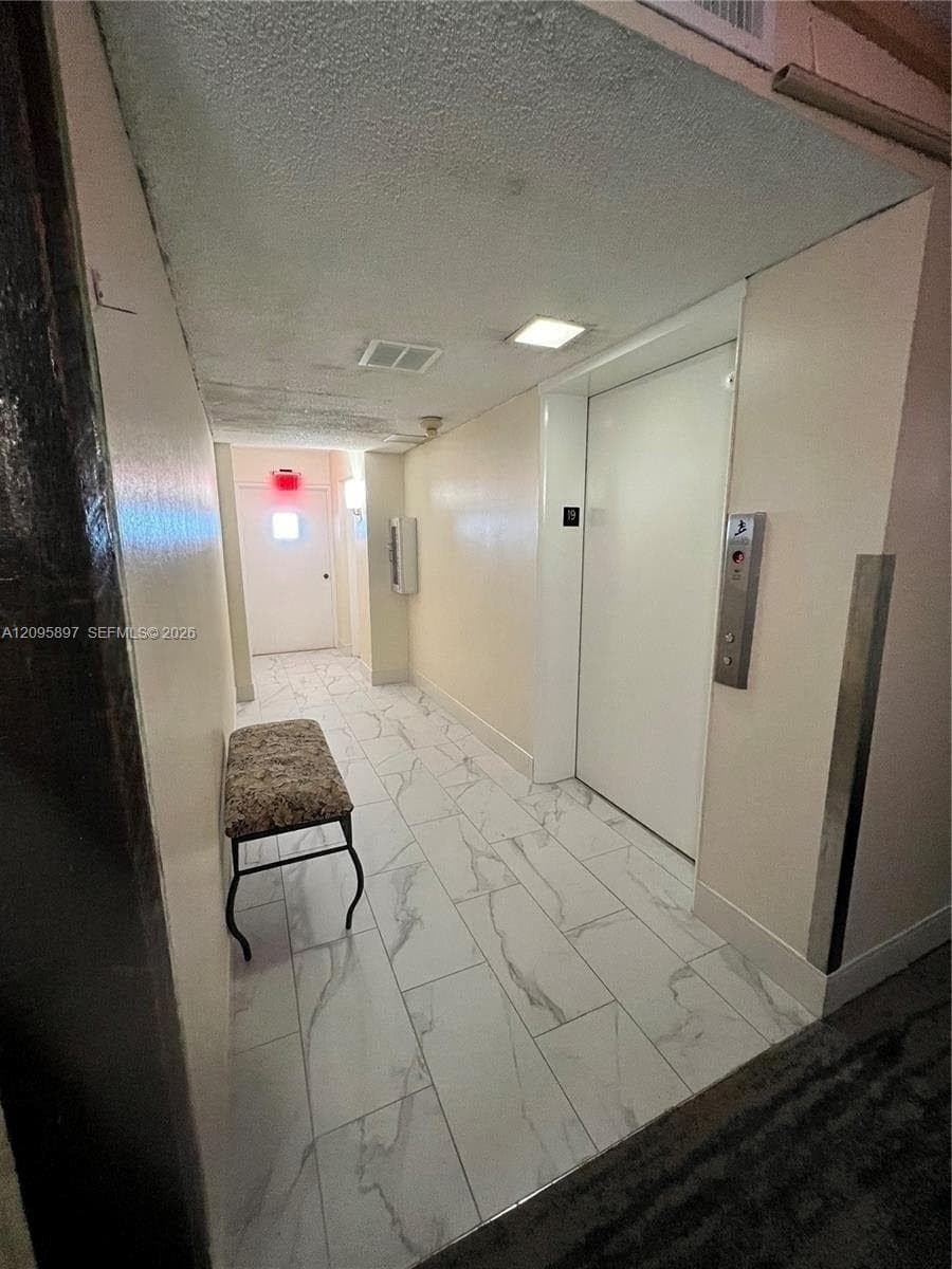 DEL PRADO MARINA · #1901 in Aventura - Photo 32