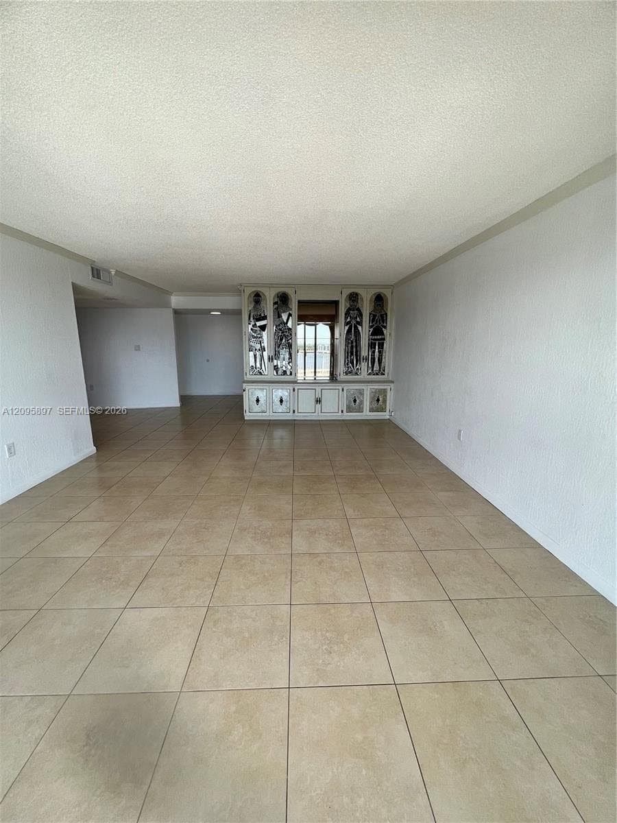 DEL PRADO MARINA · #1901 in Aventura - Photo 5
