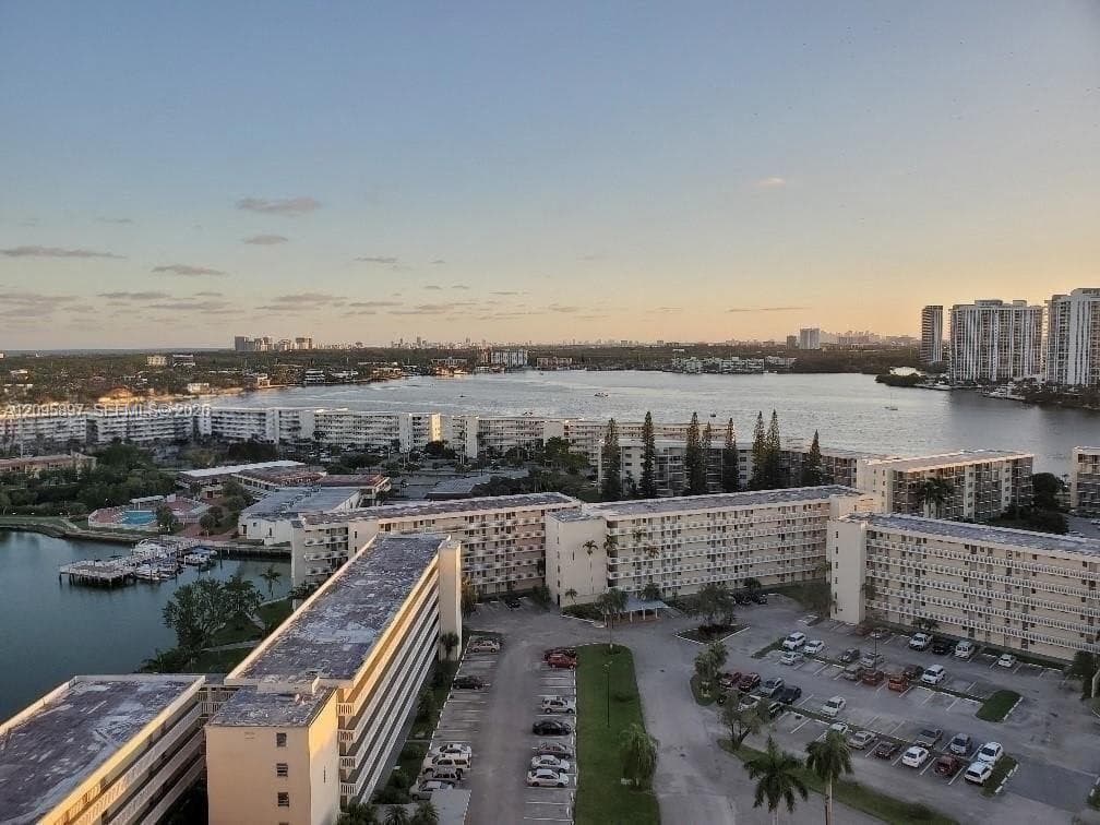 DEL PRADO MARINA · #1901 in Aventura - Photo 38