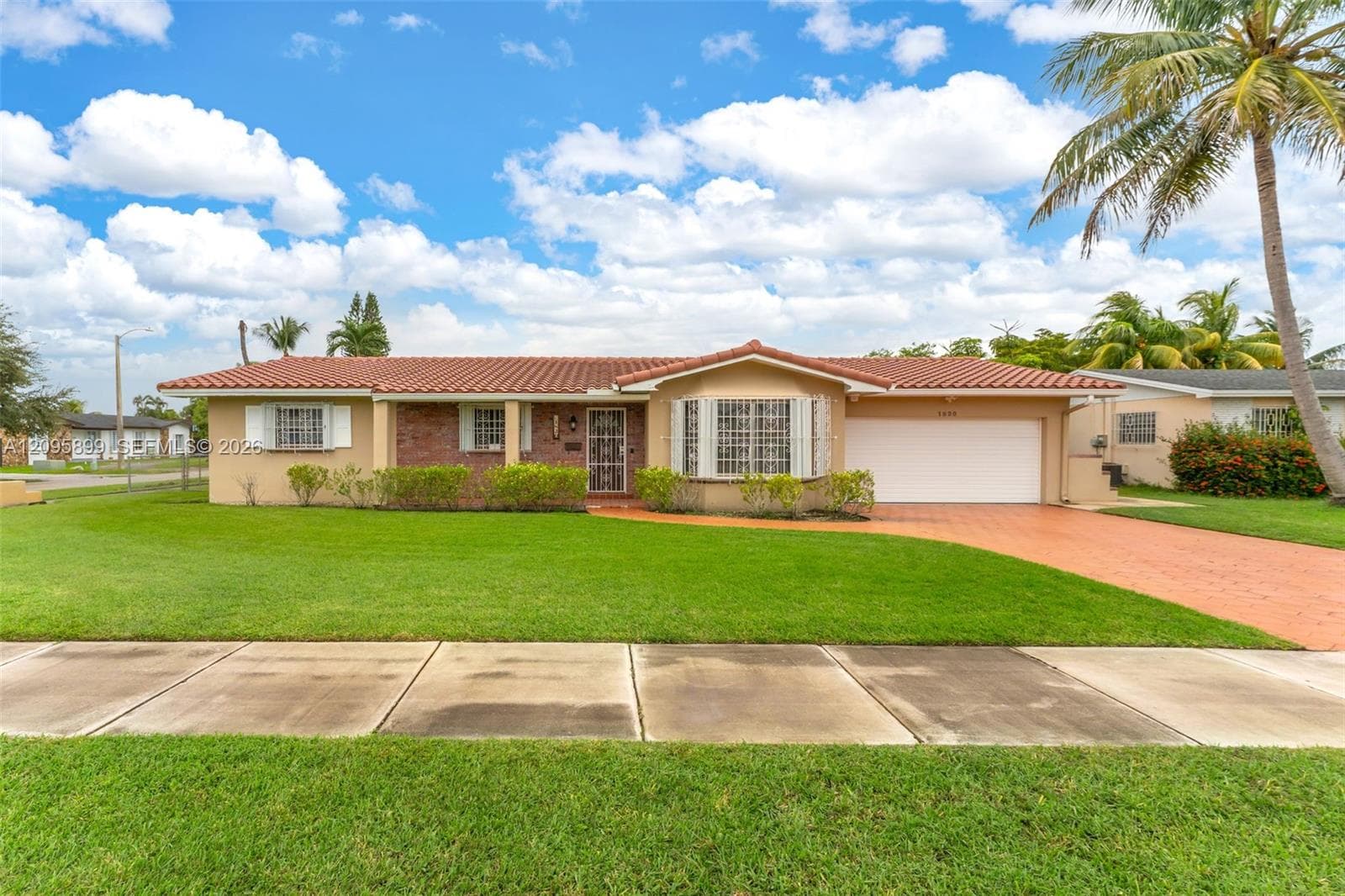 1820 SW 102nd Ave photo 1