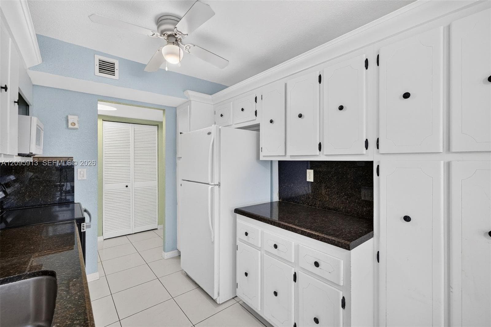PLAZA TOWERS NORTH CONDO · #1202 in Hallandale Beach - Photo 31