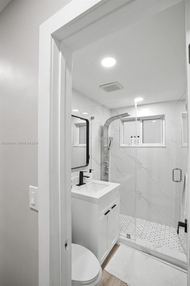 331 W 40th Pl photo 20