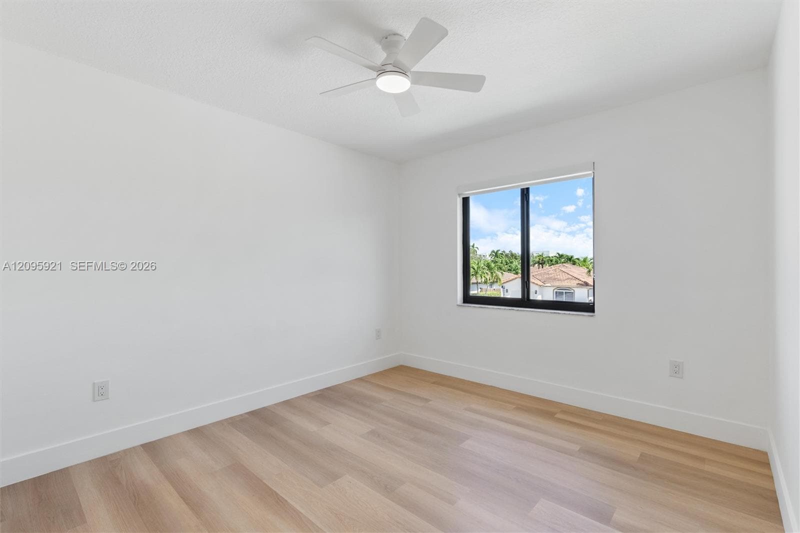 Bedroom/ Office 1