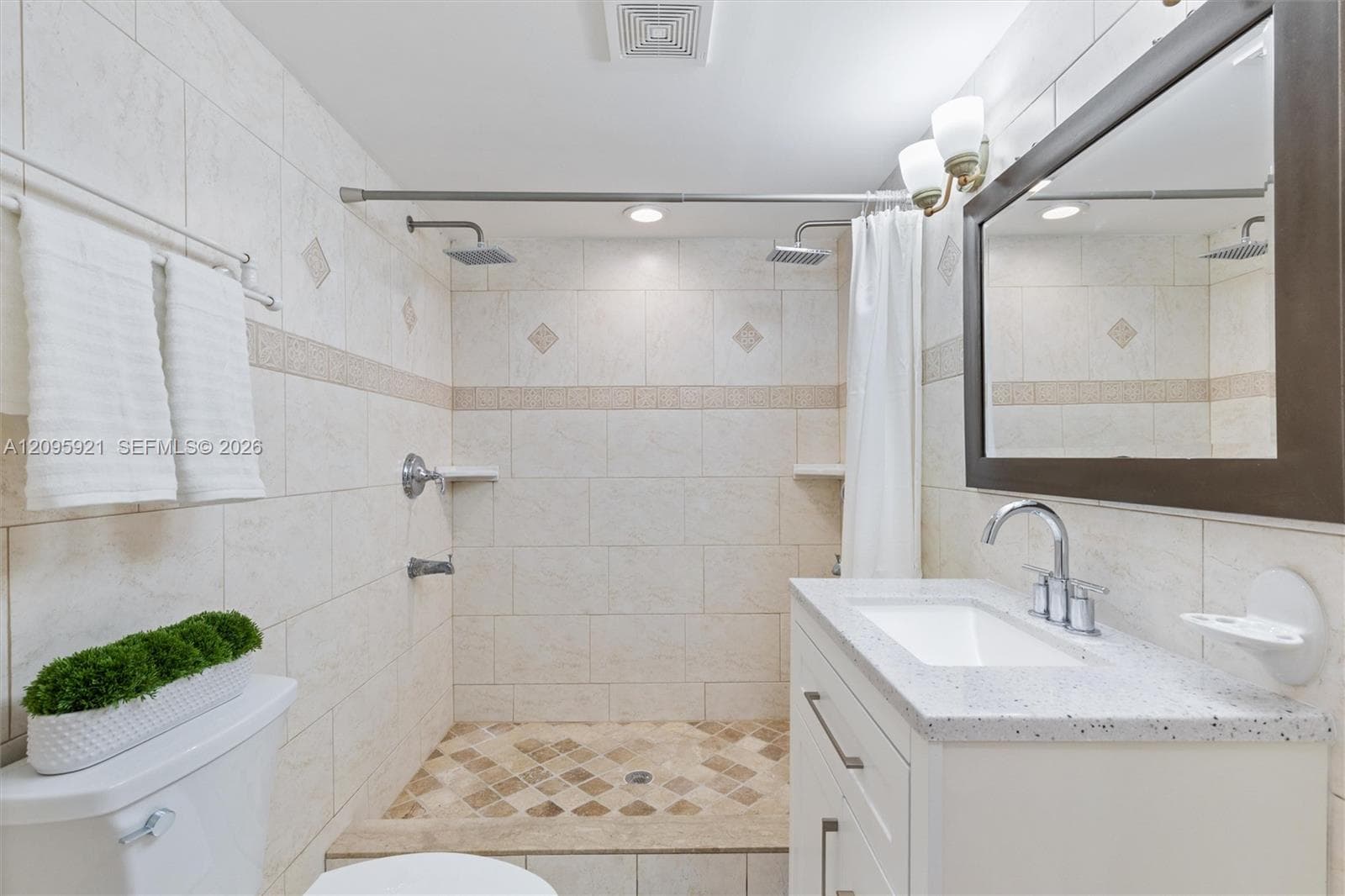 1st Floor - Full Bathroom - Double Showerhead