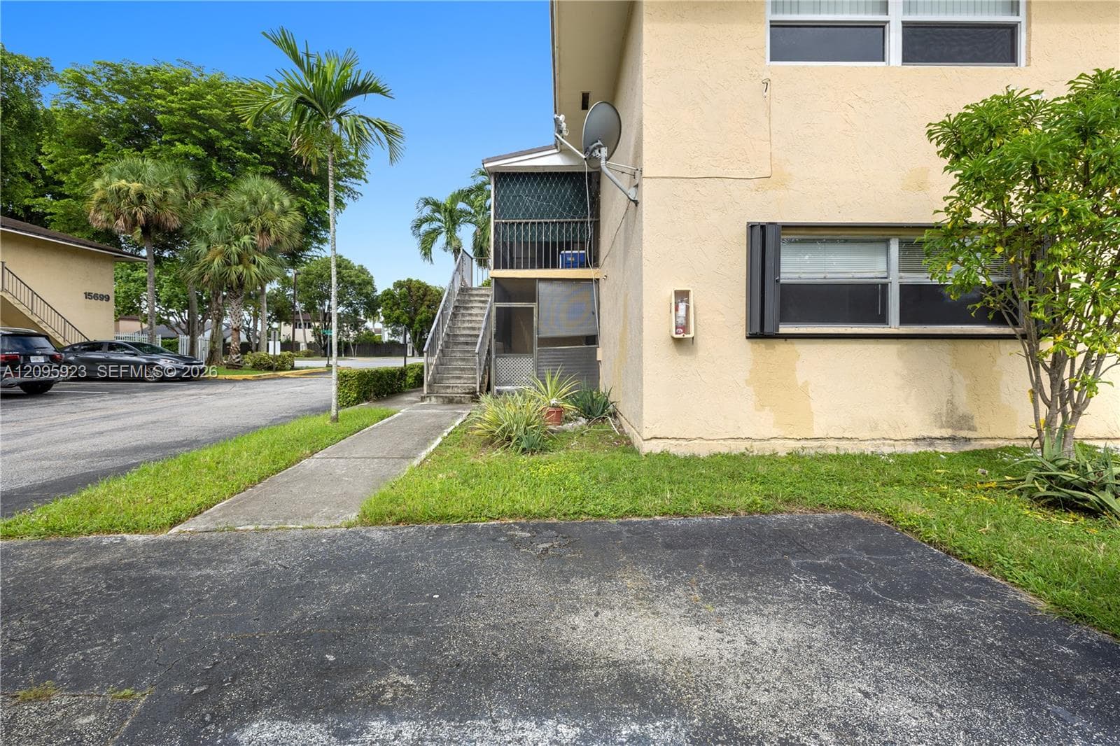 LKESIDE XI CONDO · #10-9 in Miami - Photo 11
