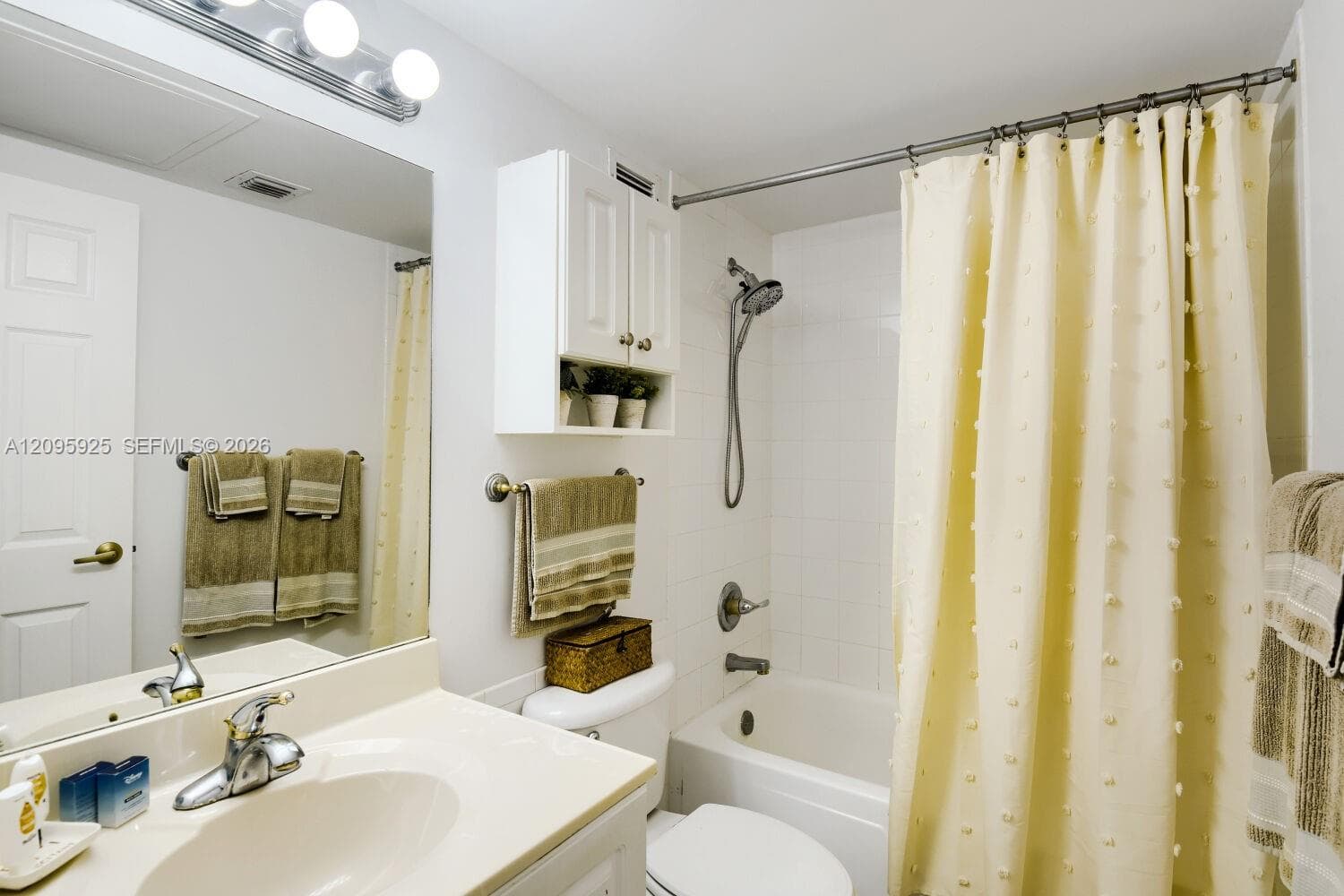 WAVE CONDO · #1215 (AVAILABLE NOW-DEC) in Hollywood - Photo 10