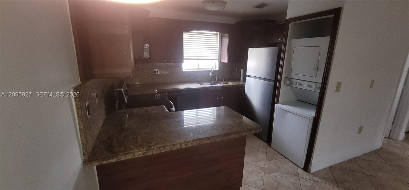 VALENCIA VILLAS CONDO · #201 in Hialeah - Photo 4