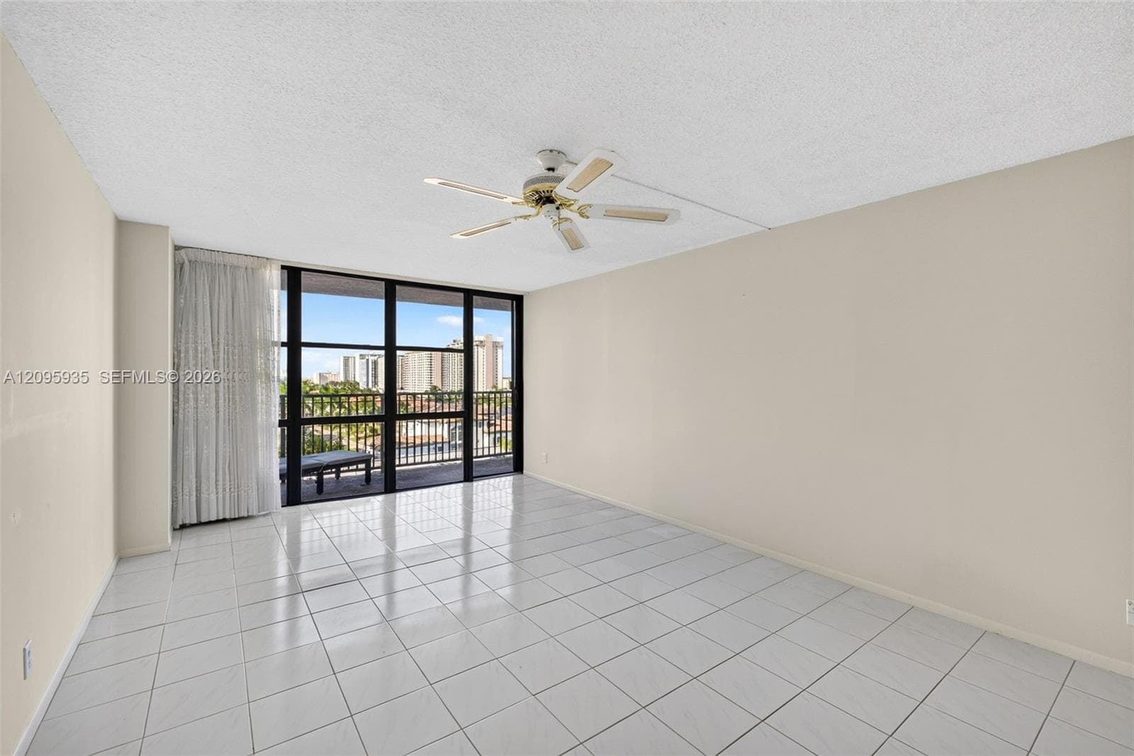 OCEANVIEW PARK CONDO · #715 in Hallandale Beach - Photo 23