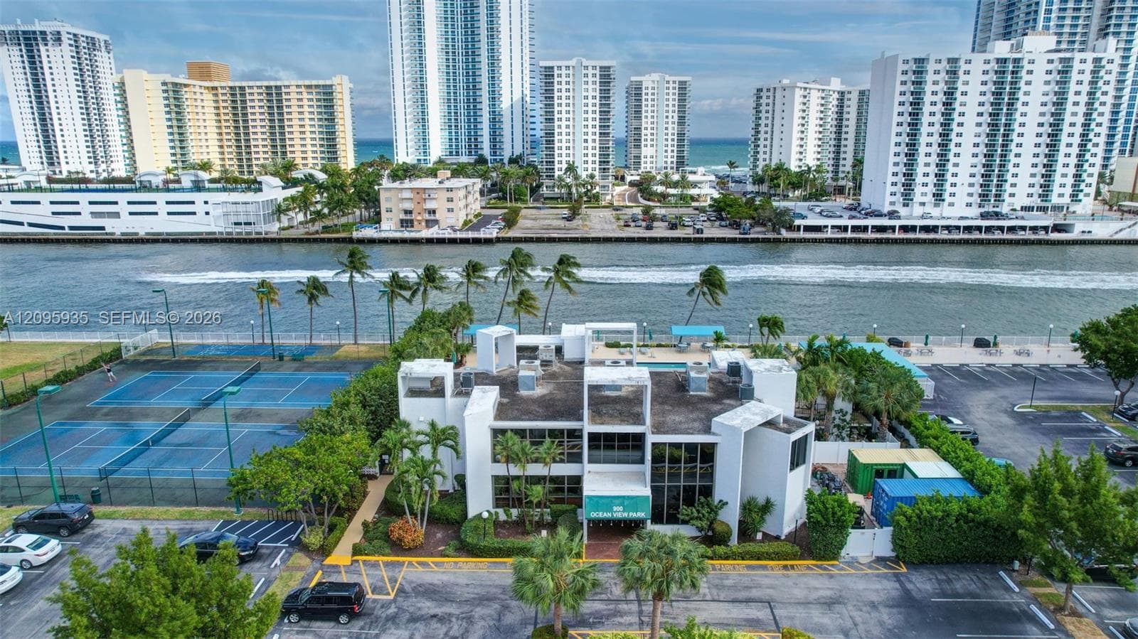 OCEANVIEW PARK CONDO · #715 in Hallandale Beach - Photo 72
