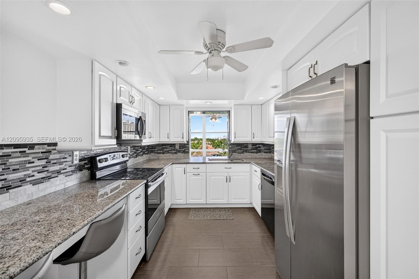 OCEANVIEW PARK CONDO · #715 in Hallandale Beach - Photo 3