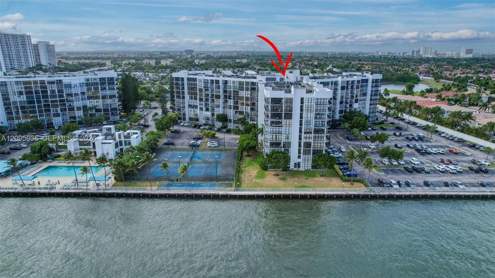 OCEANVIEW PARK CONDO · #715 in Hallandale Beach - Photo 63