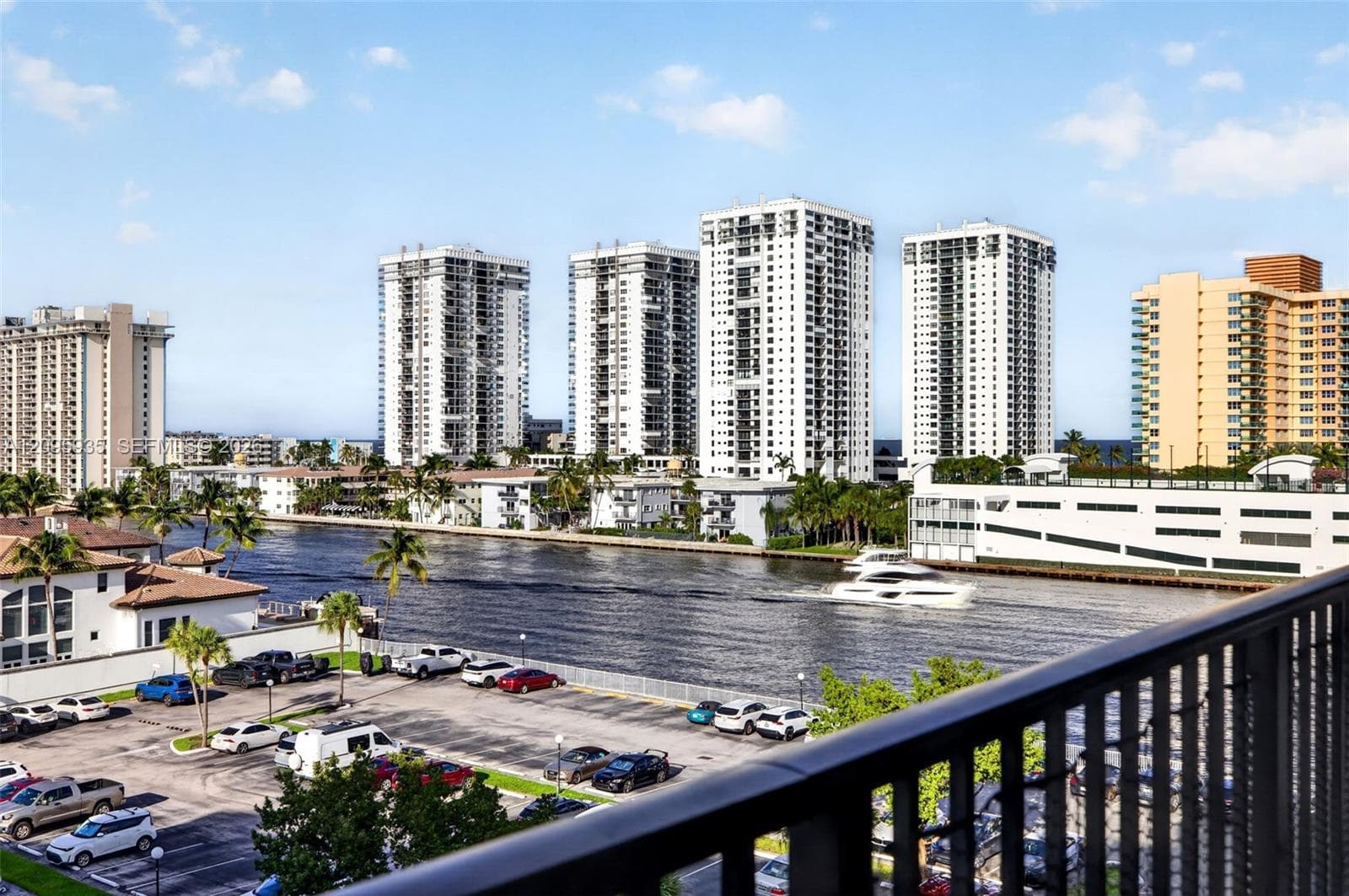 OCEANVIEW PARK CONDO · #715 in Hallandale Beach - Photo 1