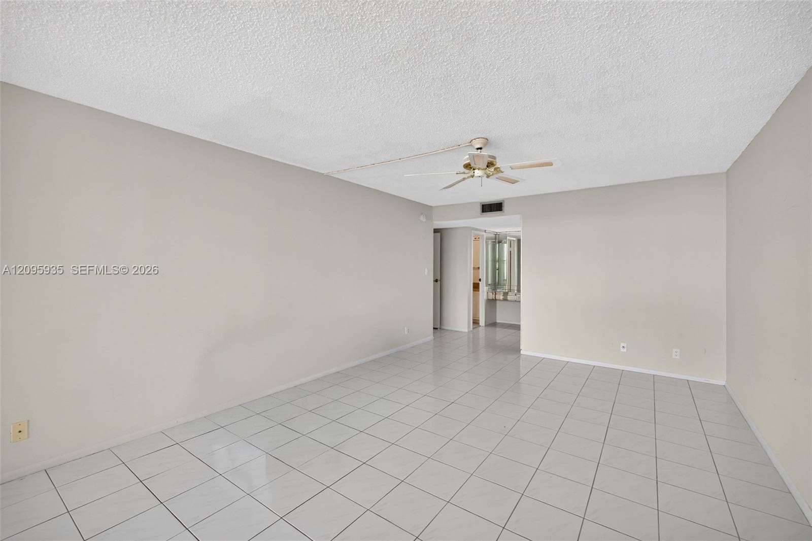 OCEANVIEW PARK CONDO · #715 in Hallandale Beach - Photo 24