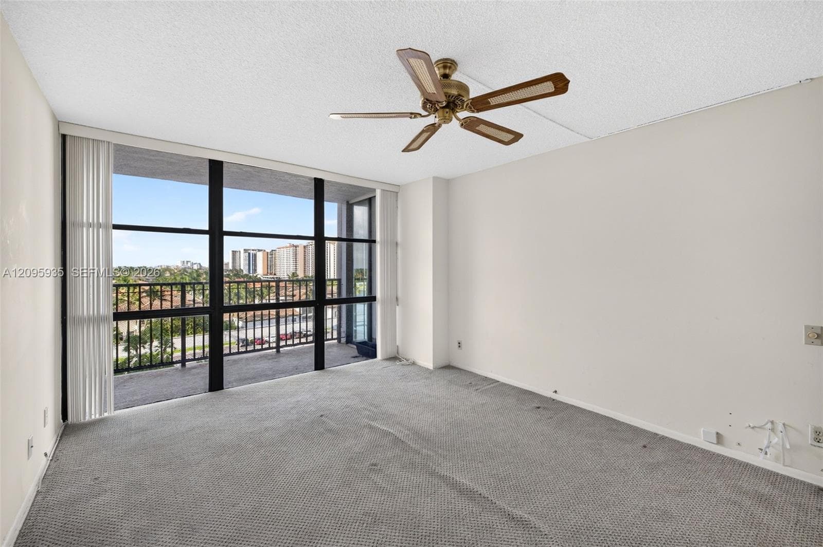 OCEANVIEW PARK CONDO · #715 in Hallandale Beach - Photo 34