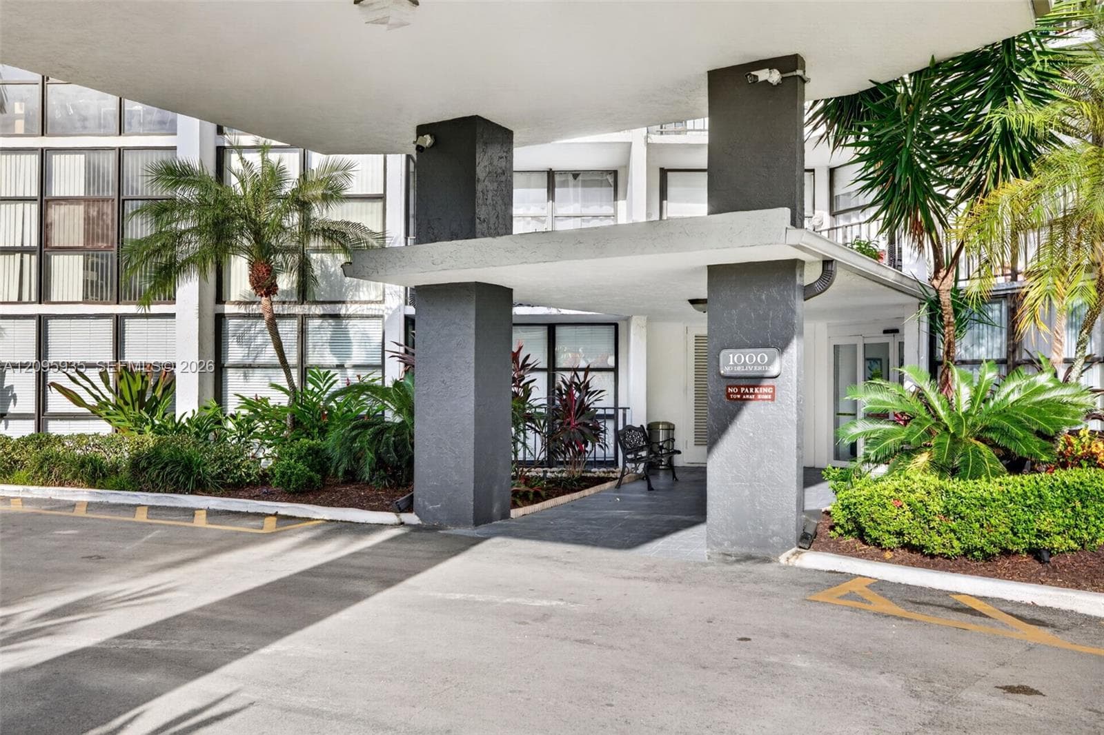 OCEANVIEW PARK CONDO · #715 in Hallandale Beach - Photo 49