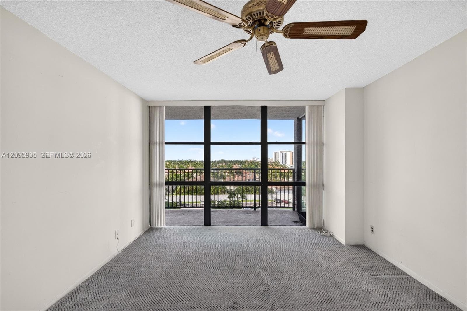 OCEANVIEW PARK CONDO · #715 in Hallandale Beach - Photo 33
