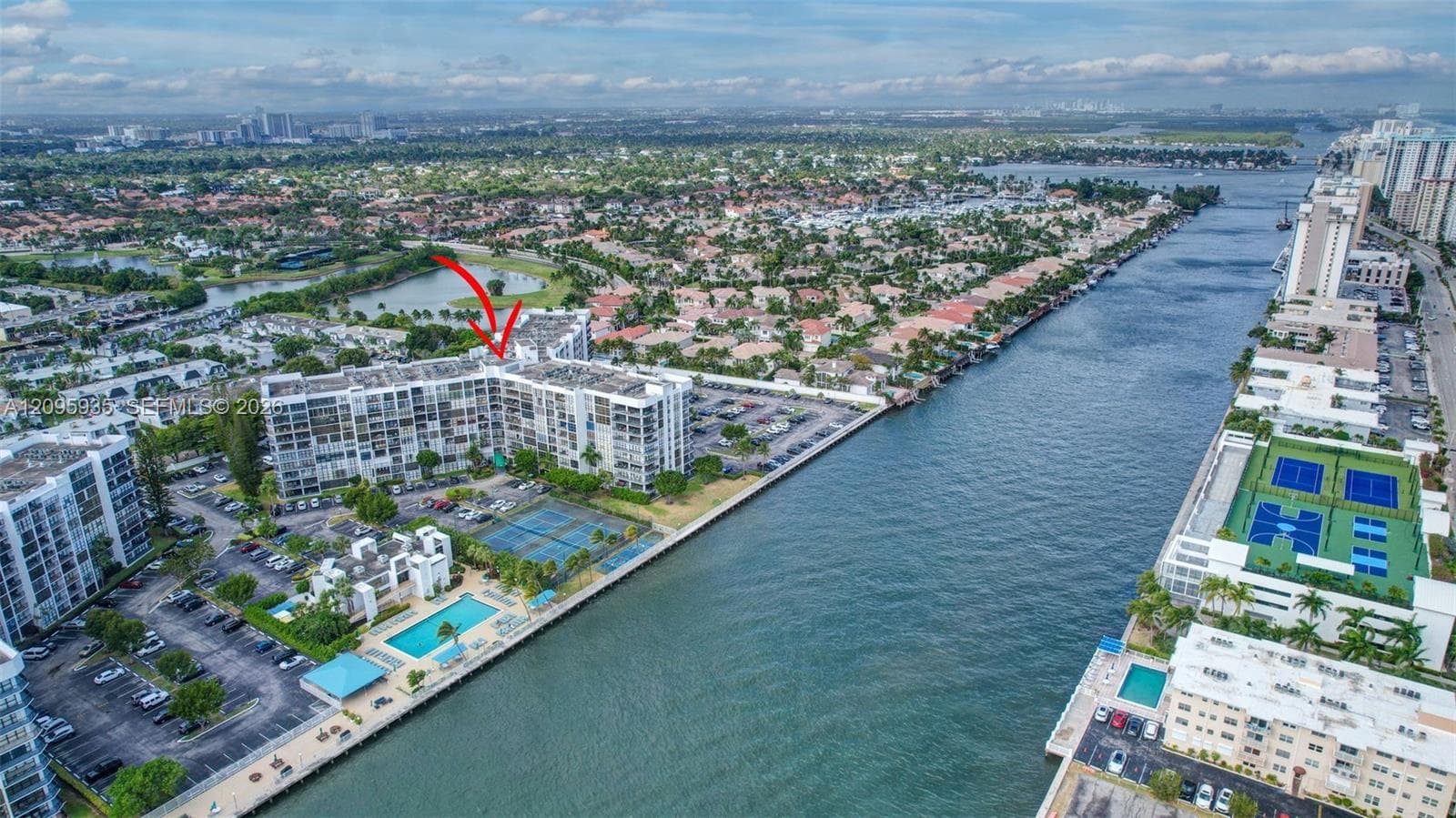 OCEANVIEW PARK CONDO · #715 in Hallandale Beach - Photo 59