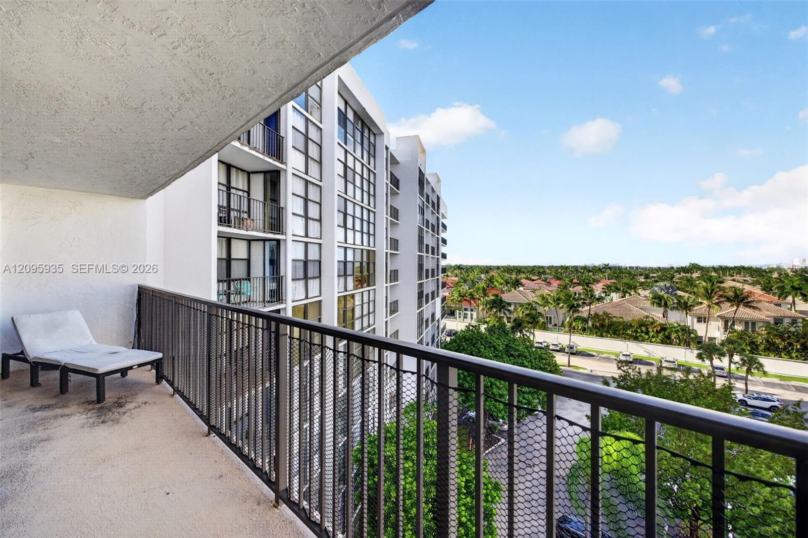 OCEANVIEW PARK CONDO · #715 in Hallandale Beach - Photo 40