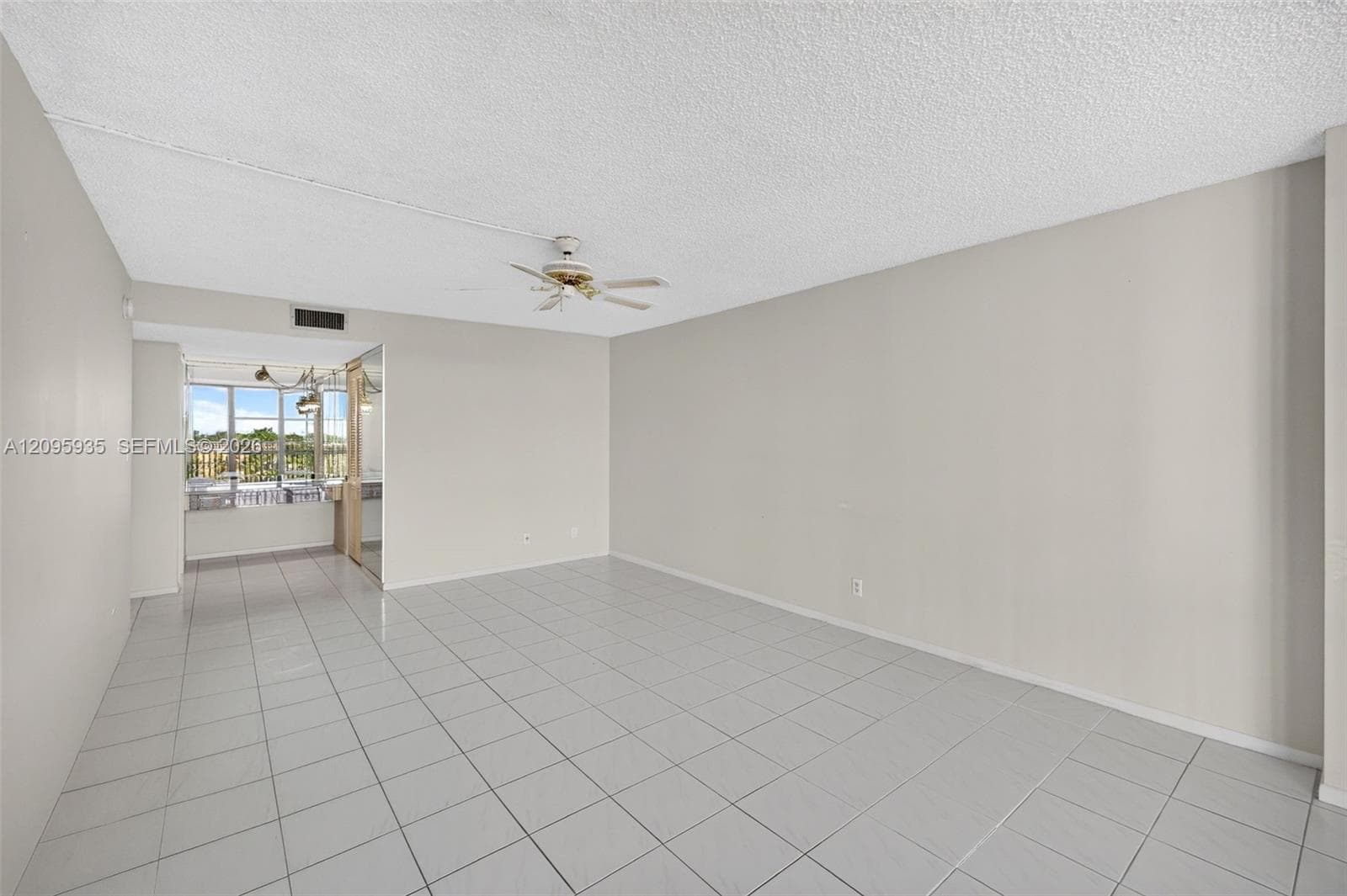 OCEANVIEW PARK CONDO · #715 in Hallandale Beach - Photo 25