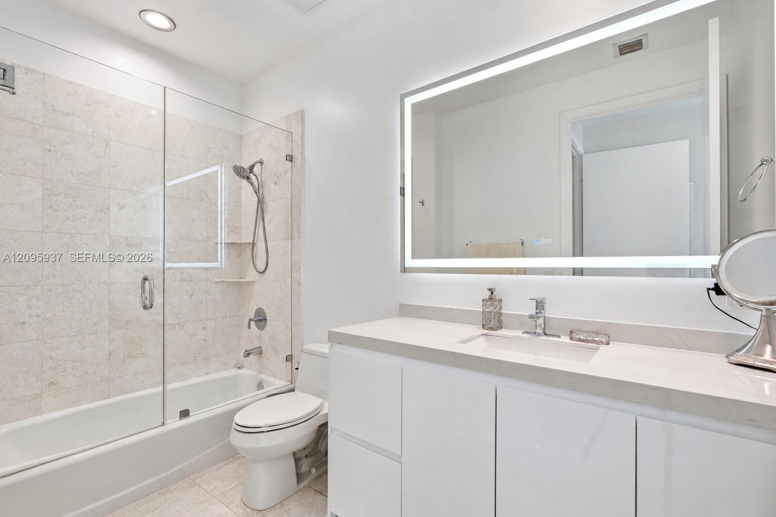 Asia Brickell Key · #1901 in Miami - Photo 34