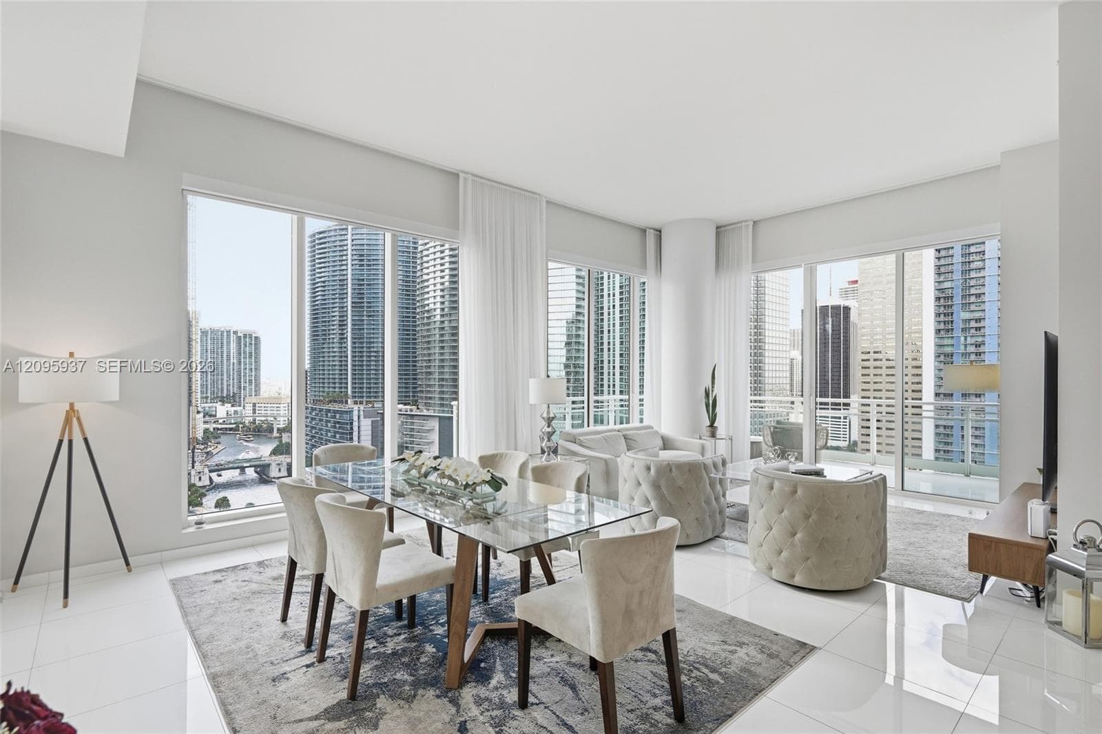 Asia Brickell Key · #1901 in Miami - Photo 15