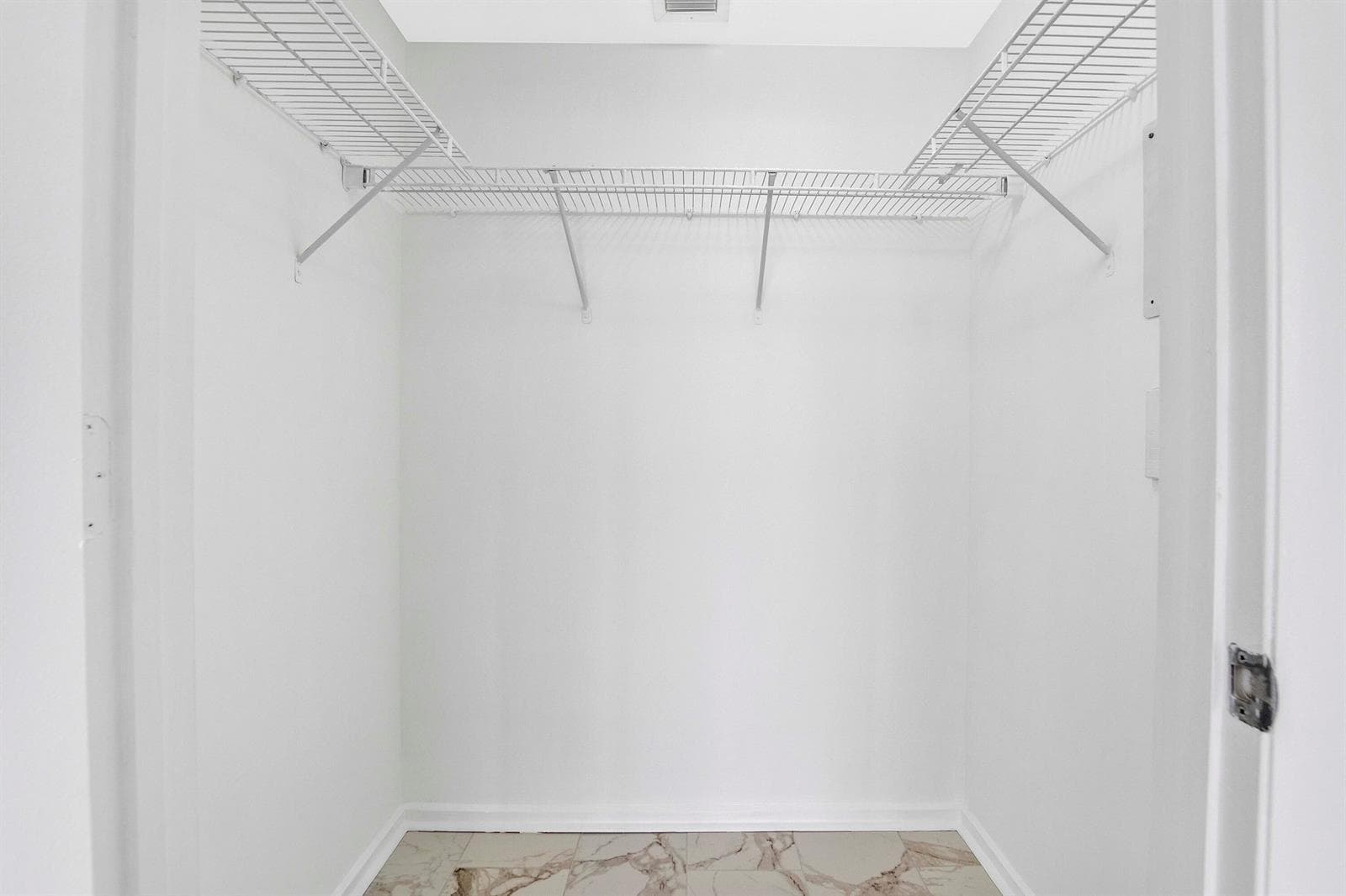 5 Closet