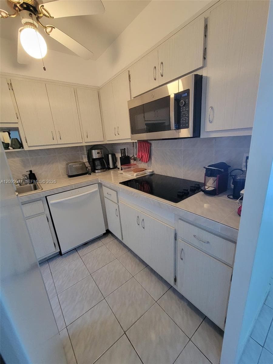 KINGS POINT IMPERIAL COND · #606 in Sunny Isles Beach - Photo 12