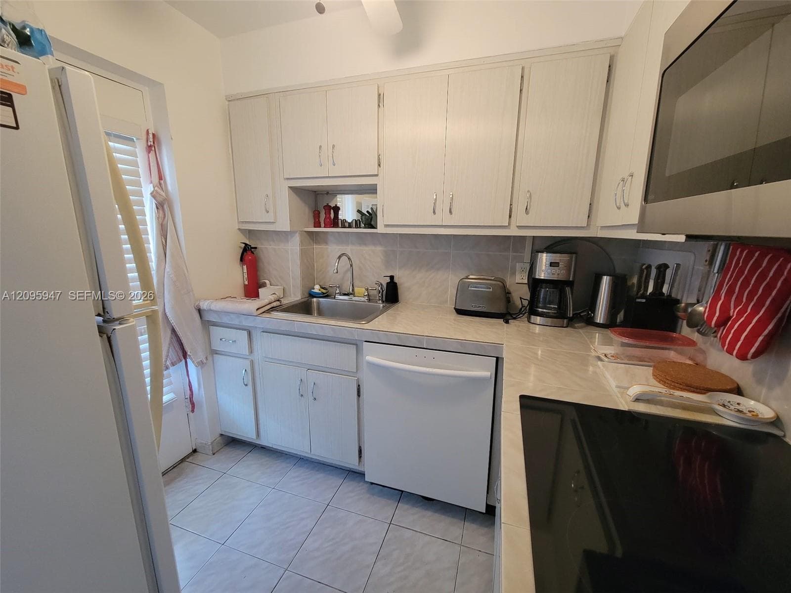 KINGS POINT IMPERIAL COND · #606 in Sunny Isles Beach - Photo 10