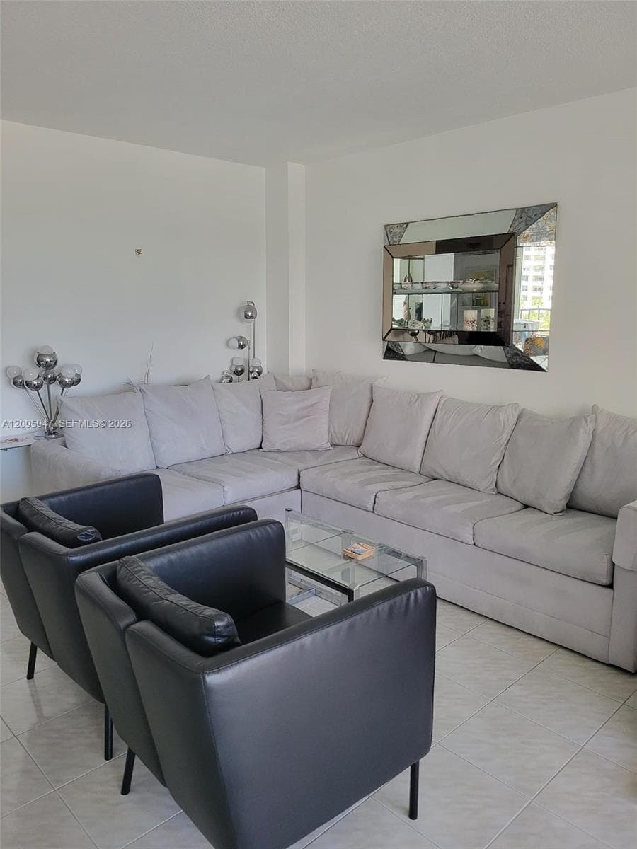 KINGS POINT IMPERIAL COND · #606 in Sunny Isles Beach - Photo 4