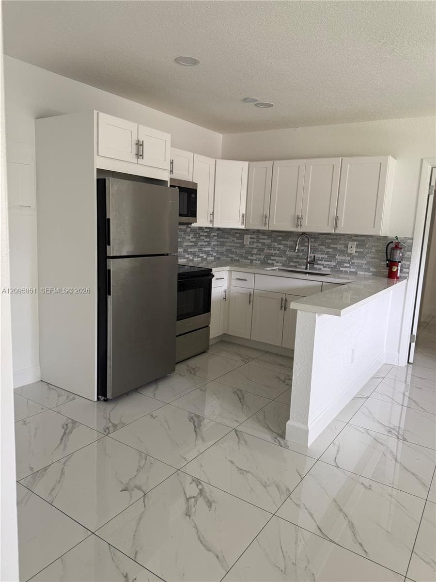 CAMBRIA HEIGHTS 1ST ADDN · #8742 in Palmetto Bay - Photo 2
