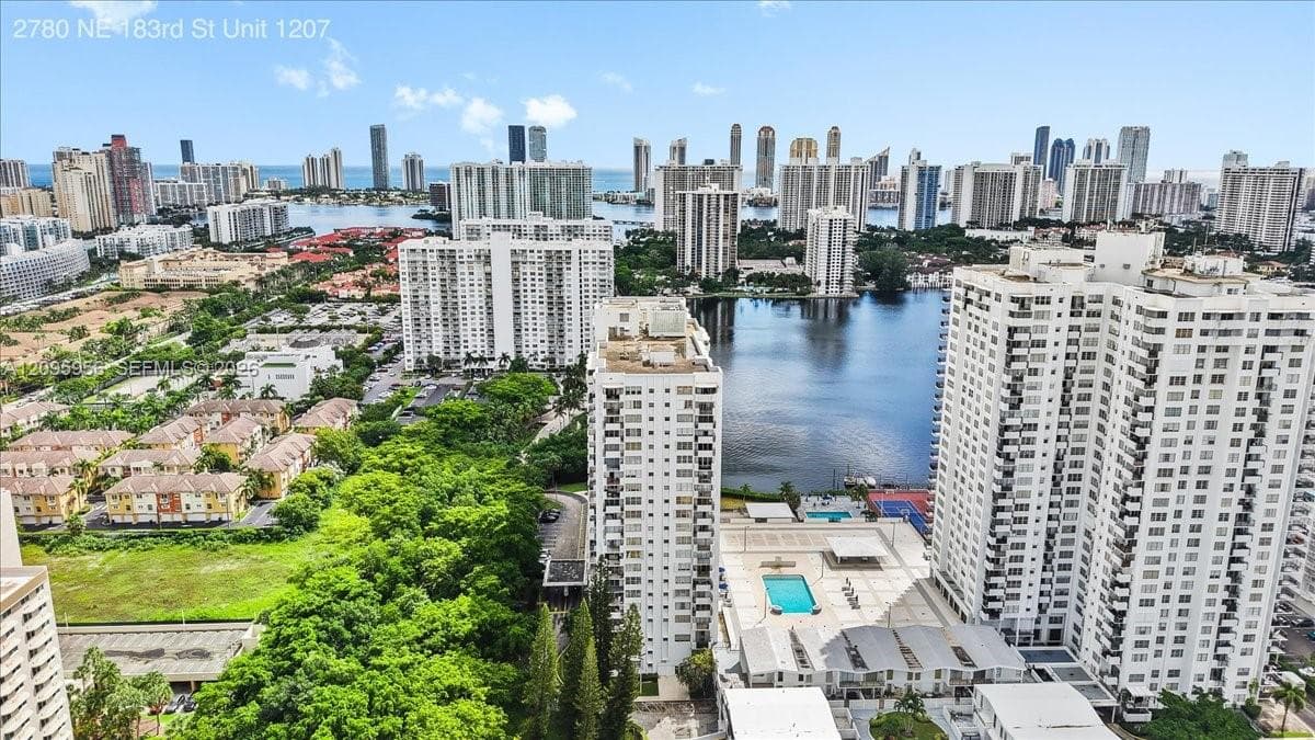 COMMODORE PLAZA CONDO · #1207 in Aventura - Photo 28