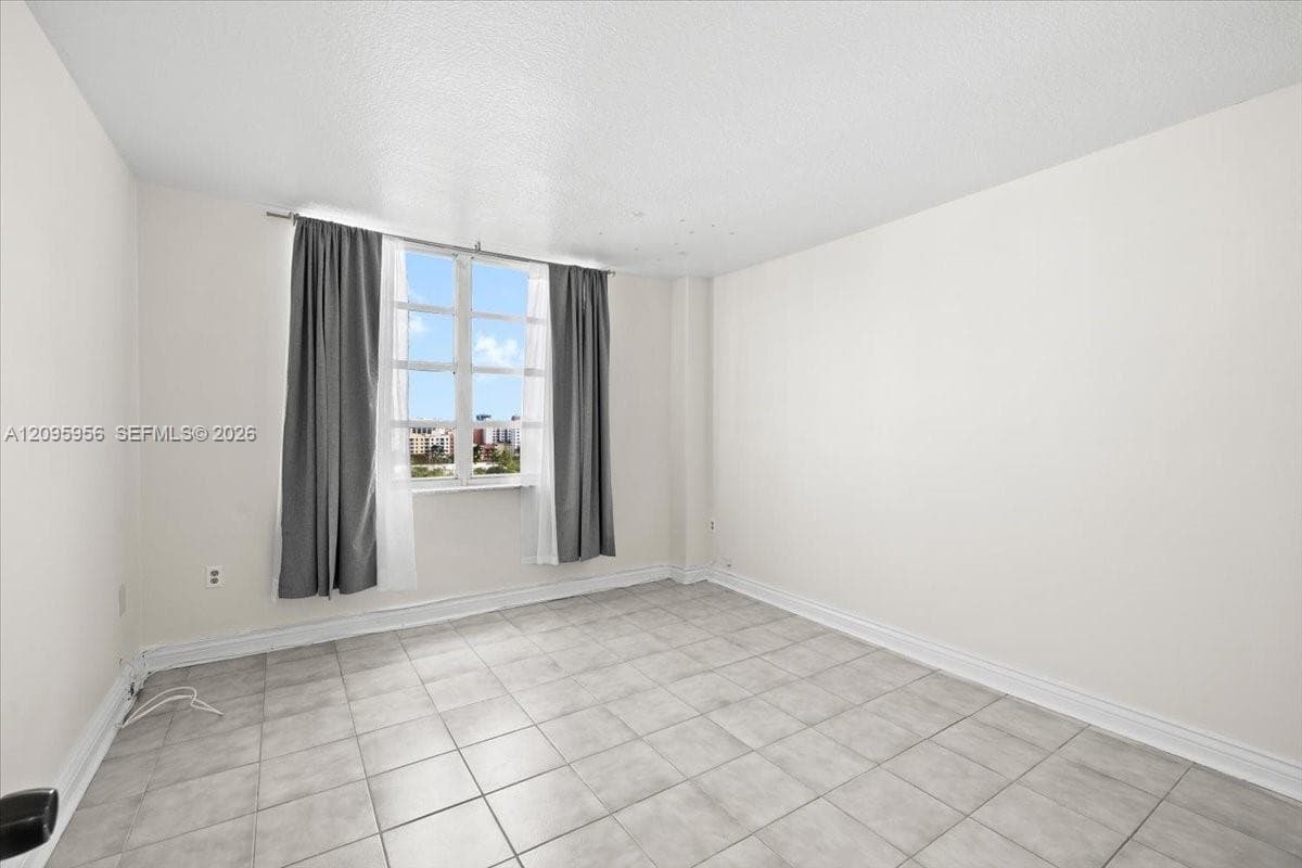 COMMODORE PLAZA CONDO · #1207 in Aventura - Photo 14