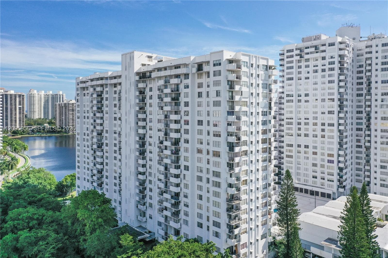COMMODORE PLAZA CONDO · #1207 in Aventura - Photo 41