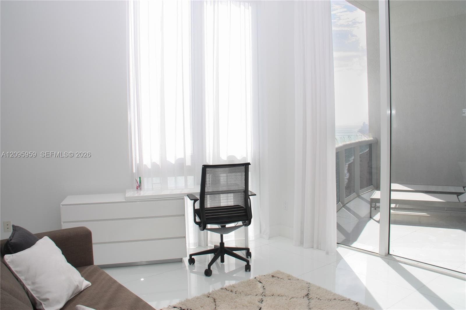 Trump Tower III · #4306 in Sunny Isles Beach - Photo 13